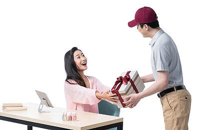 《艾尔登法环》联机服务器将于今天中午进行一小时维护